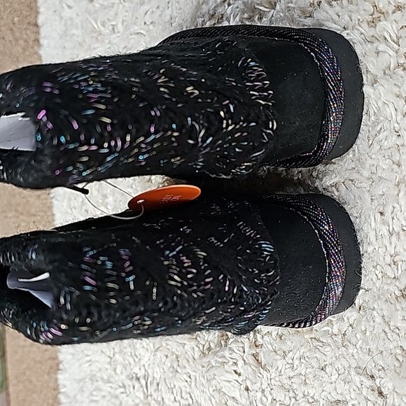 Girls Boots - Picture 5 of 15